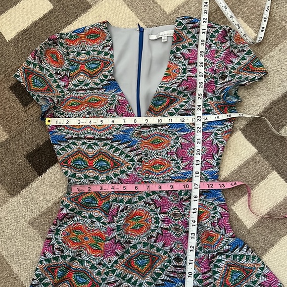 Lovers + Friends Cassidy Dress in Mosaic Print small - Picture 4 of 7